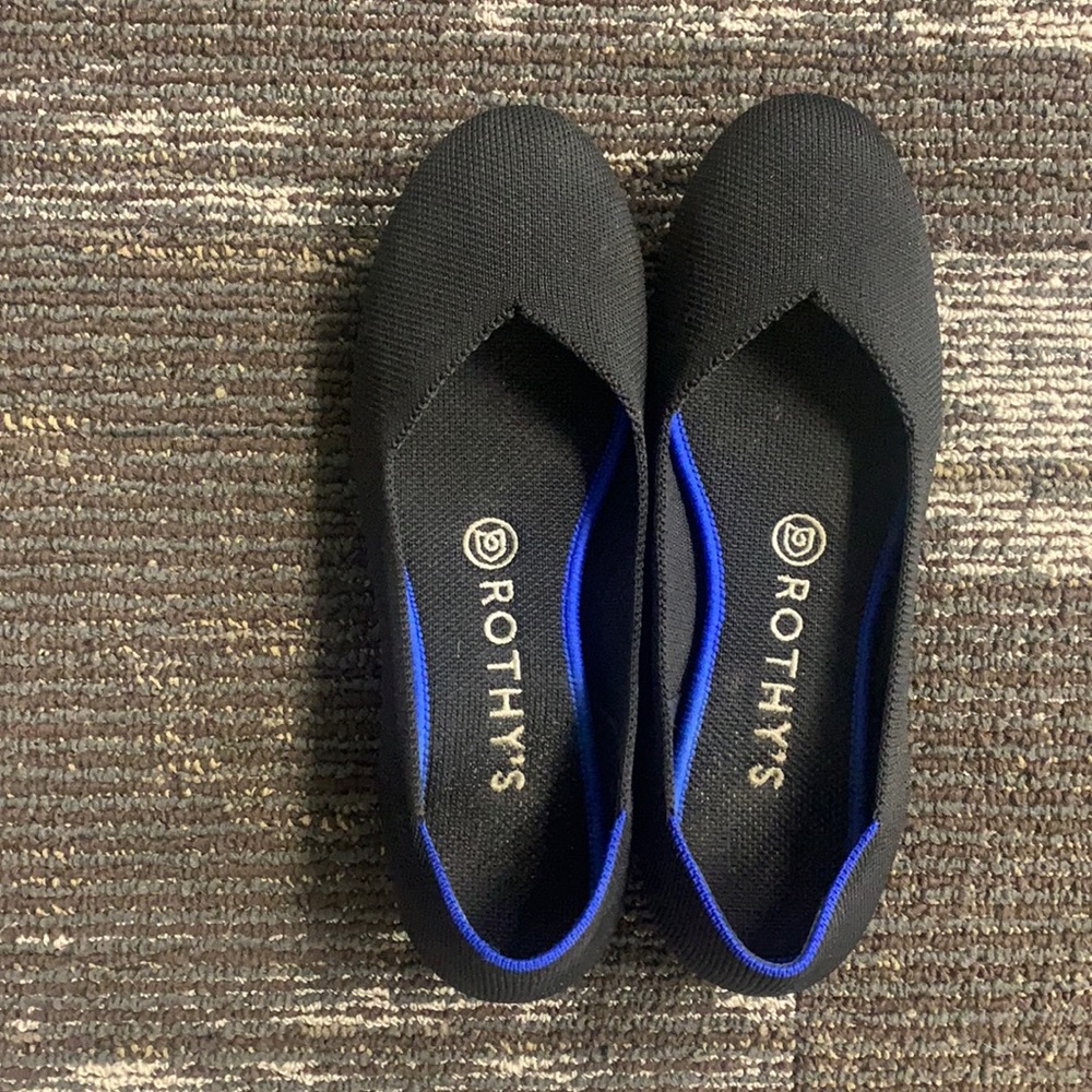 Rothys The Flat size 7.5 but fits like a 7